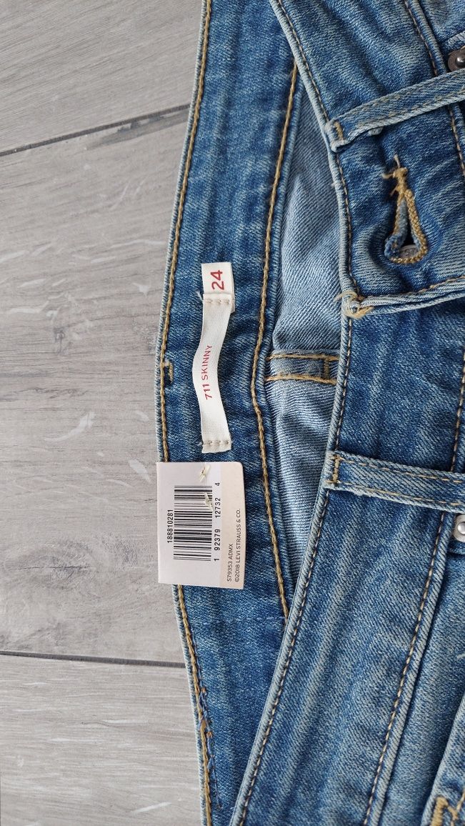 Jeansy levis 24x32 skinny slim nowe levis spodnie denim