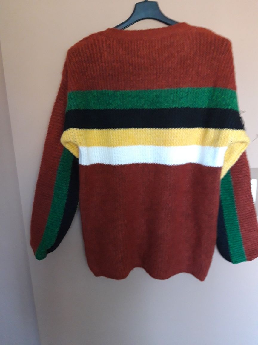Śliczny kolorowy sweter oversize rozmiar 40/42/44