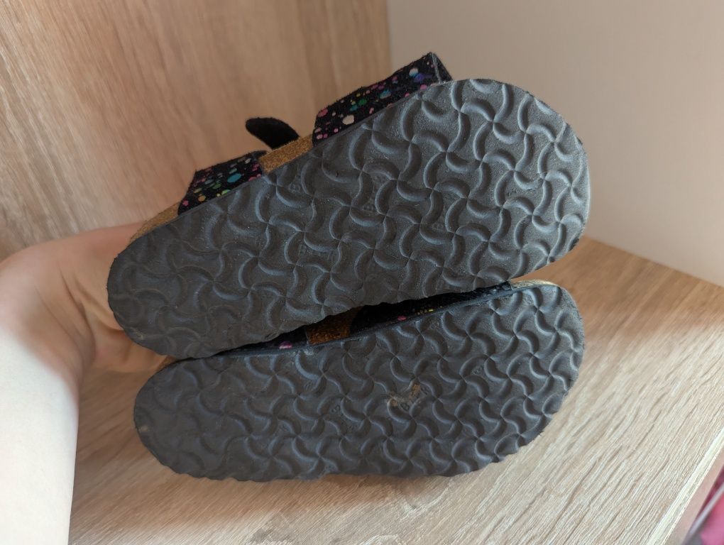 Дитячі босоніжки для дівчинки Birkenstock , в ідеальному стані ,26-й р