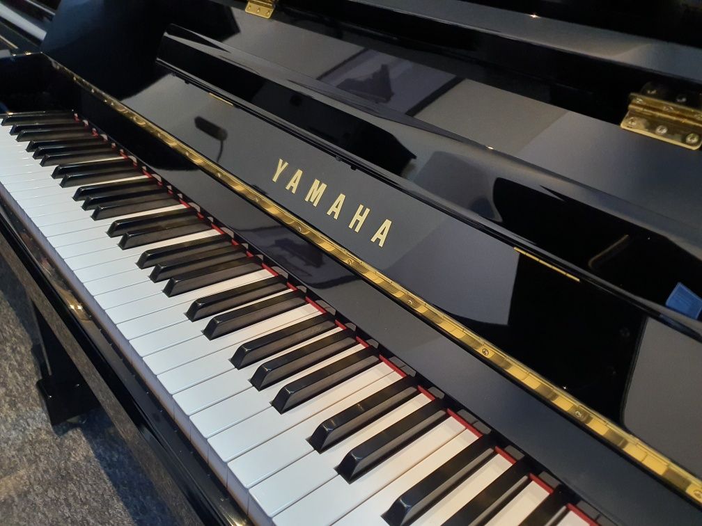 Pianino Yamaha B3 PE