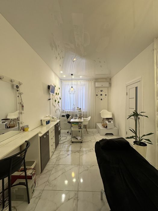 ПРОДАЖ комерційного приміщення, 3 мкрн (ЛІВИЙ БЕРЕГ)