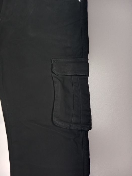 Bojówki ocieplane czarne. Pas  82-84 cm