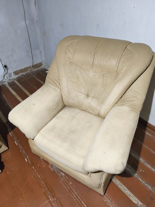 Продам бу диван и два кресла