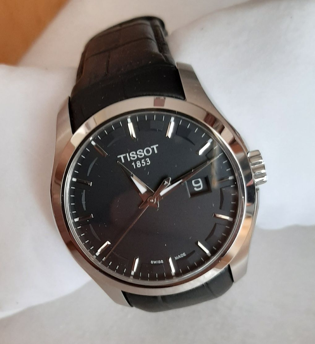 Relógio Tissot Couturier, quartzo, novo