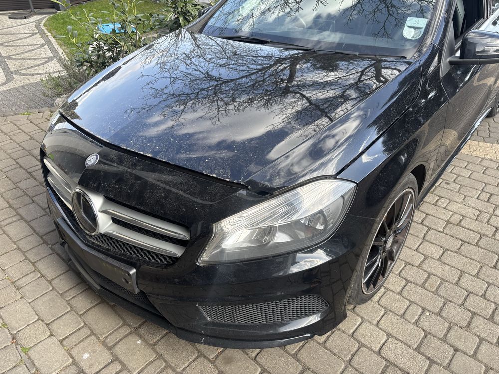 Mercedes w176 A-Klasa Przód Kompletny Maska Zderzak Błotnik Wzmocnieni