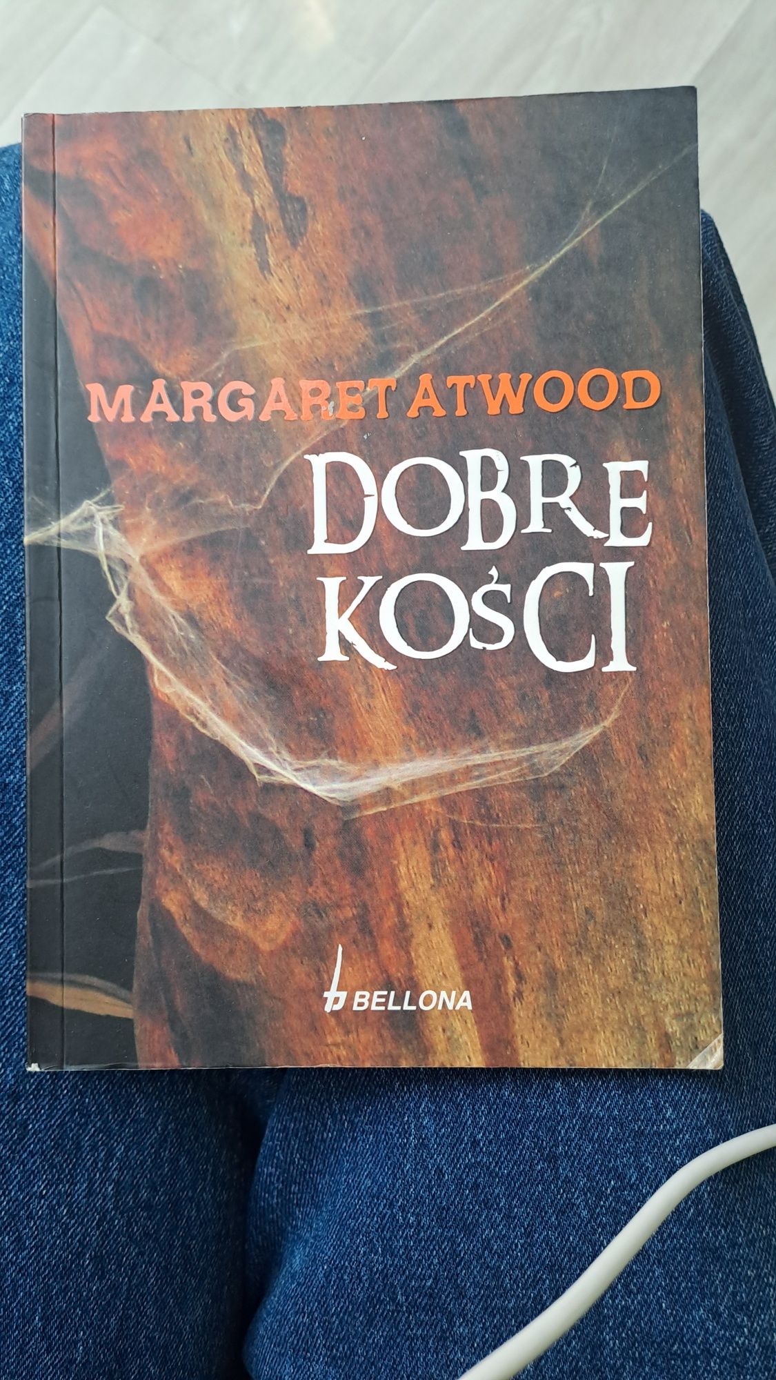 Margaret Atwood dobre kości zbiór opowiadań