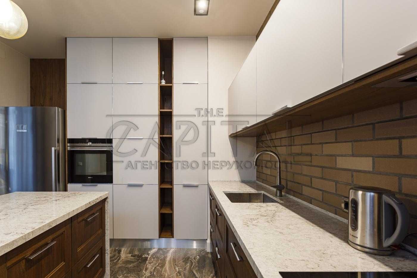 Продаж 3к Кв-ри Бульвар Фонтанів
Київ, Печерський р-н, Саперне поле, 3
