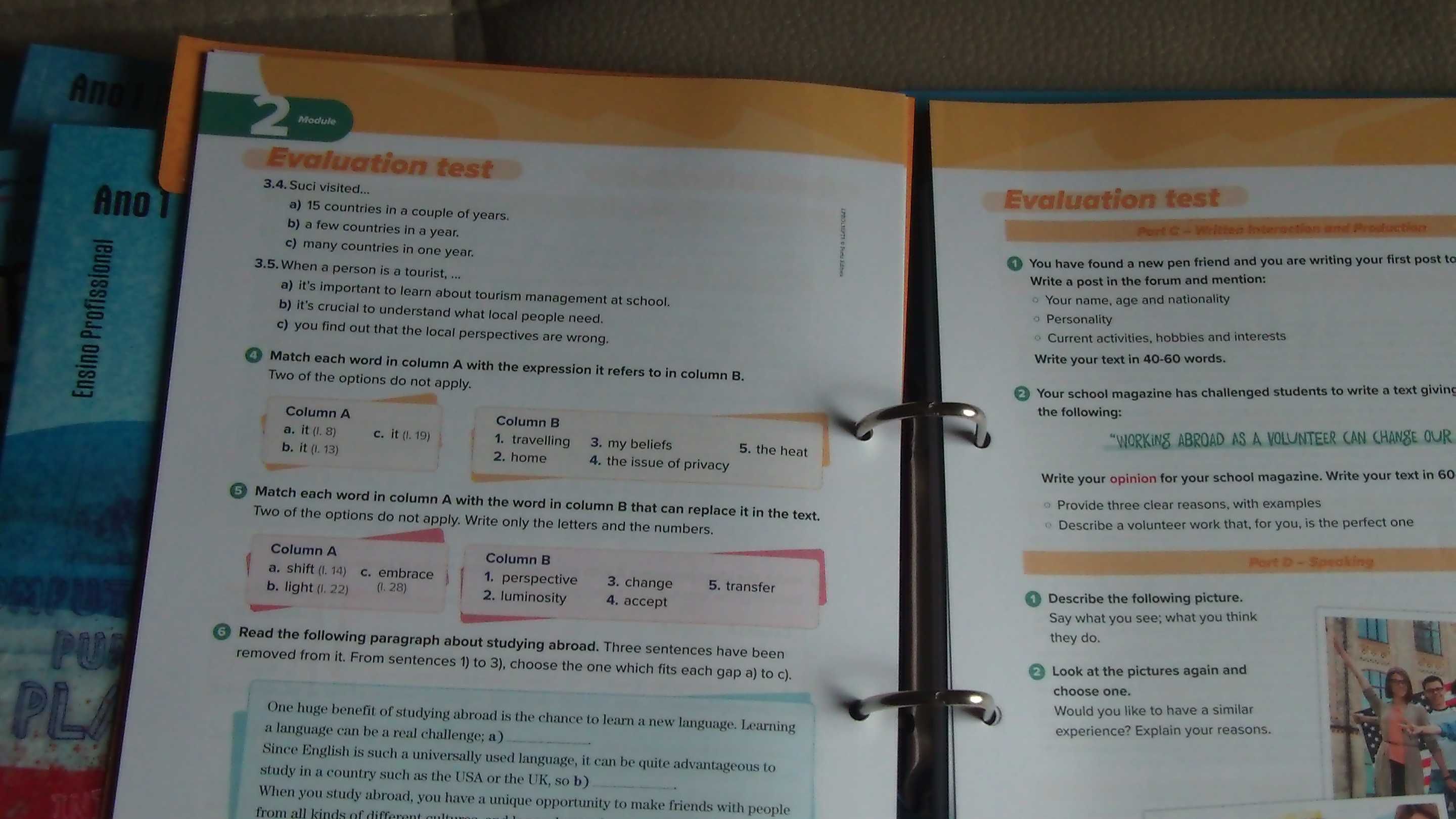 Like a Pro - Inglês -Módulos 1, 2 e 3 (Ano 1)  Dossier do professor