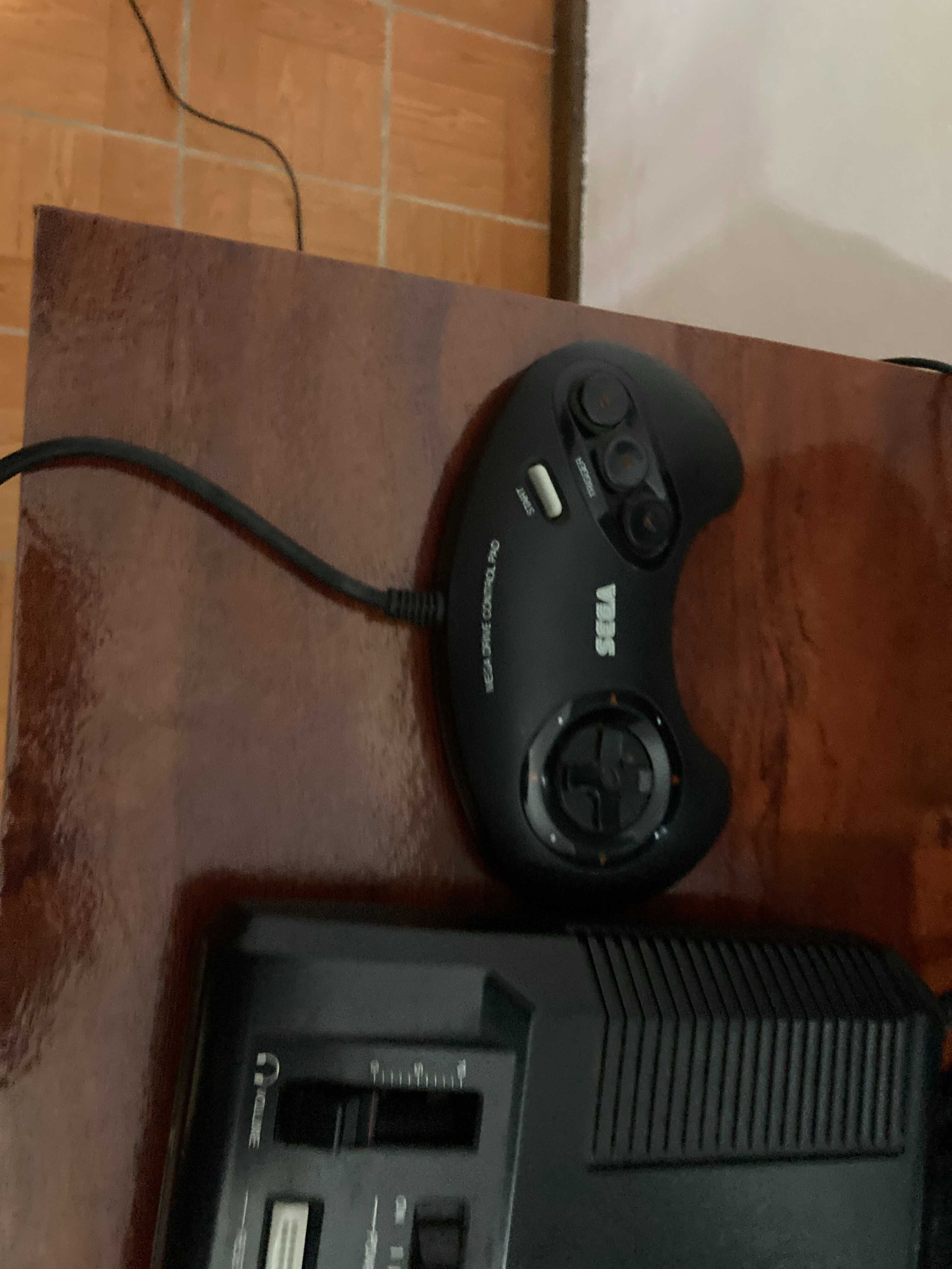 Sega Mega Drive 16 bits + 5 jogos