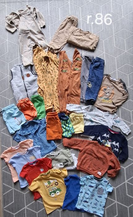 Paka ubrań rozm 74-86 różne dresy,pajace,gratisy,ponad 70szt ubrań