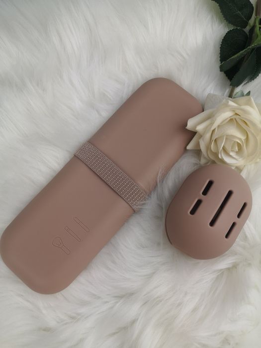 Etui na pędzle do makijażu i etui case na gąbeczkę zestaw Sinsay nowy