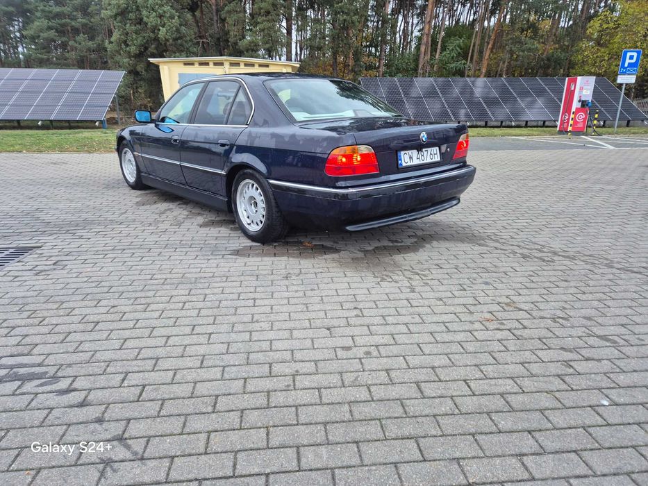Sprzedam bmw e38 728i