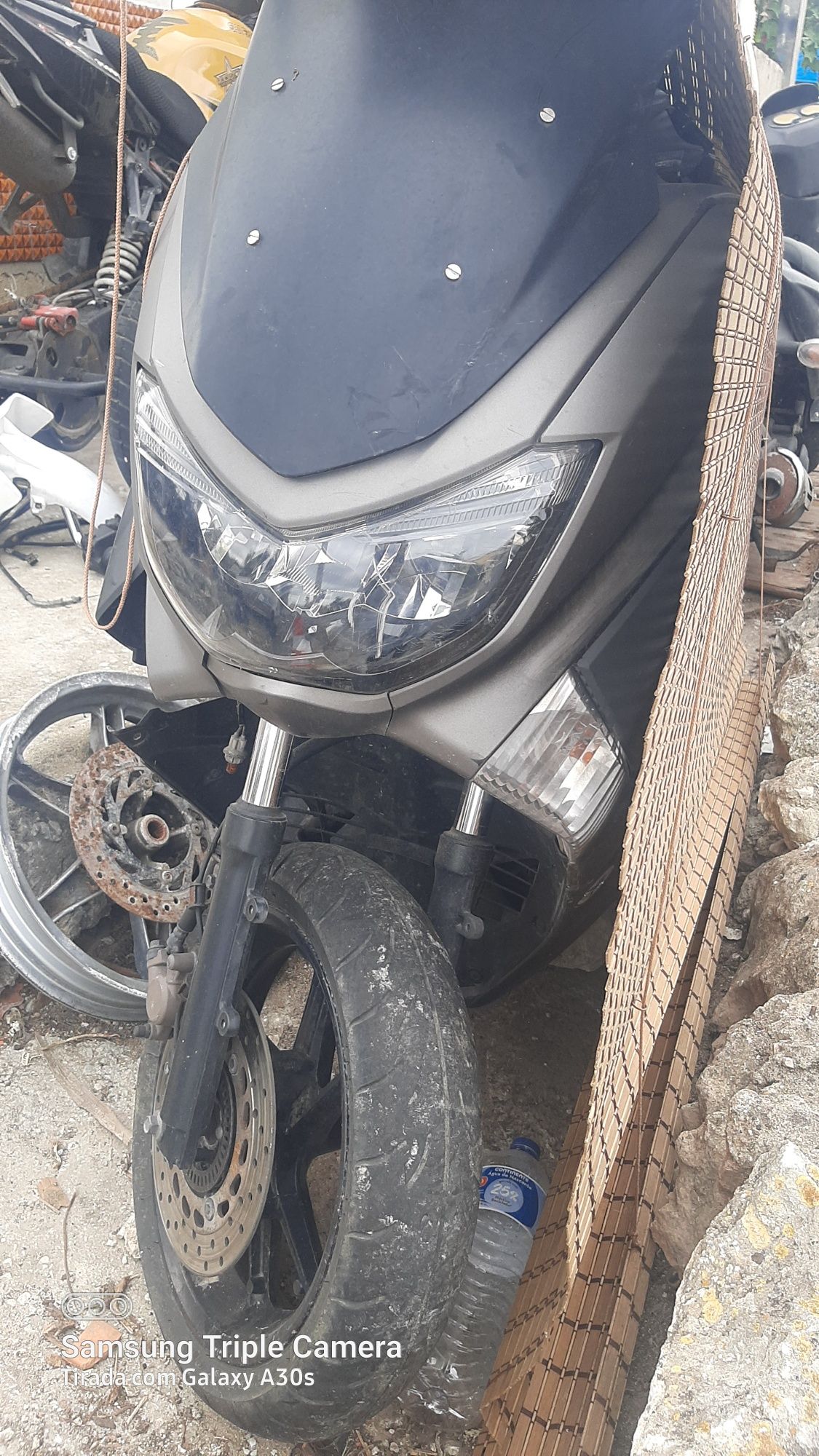 Nmax 125 apenas para peças