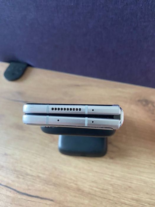 Samsung Galaxy Z Fold3 256GB | Частинами 0% | Гарантія|Неверлок (0956)