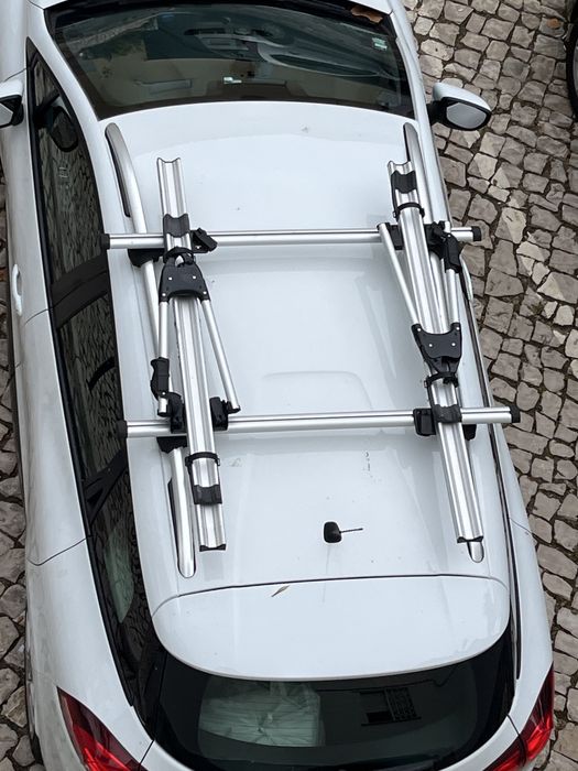 Barras tejadilho com 3 suportes para bicicletas Thule