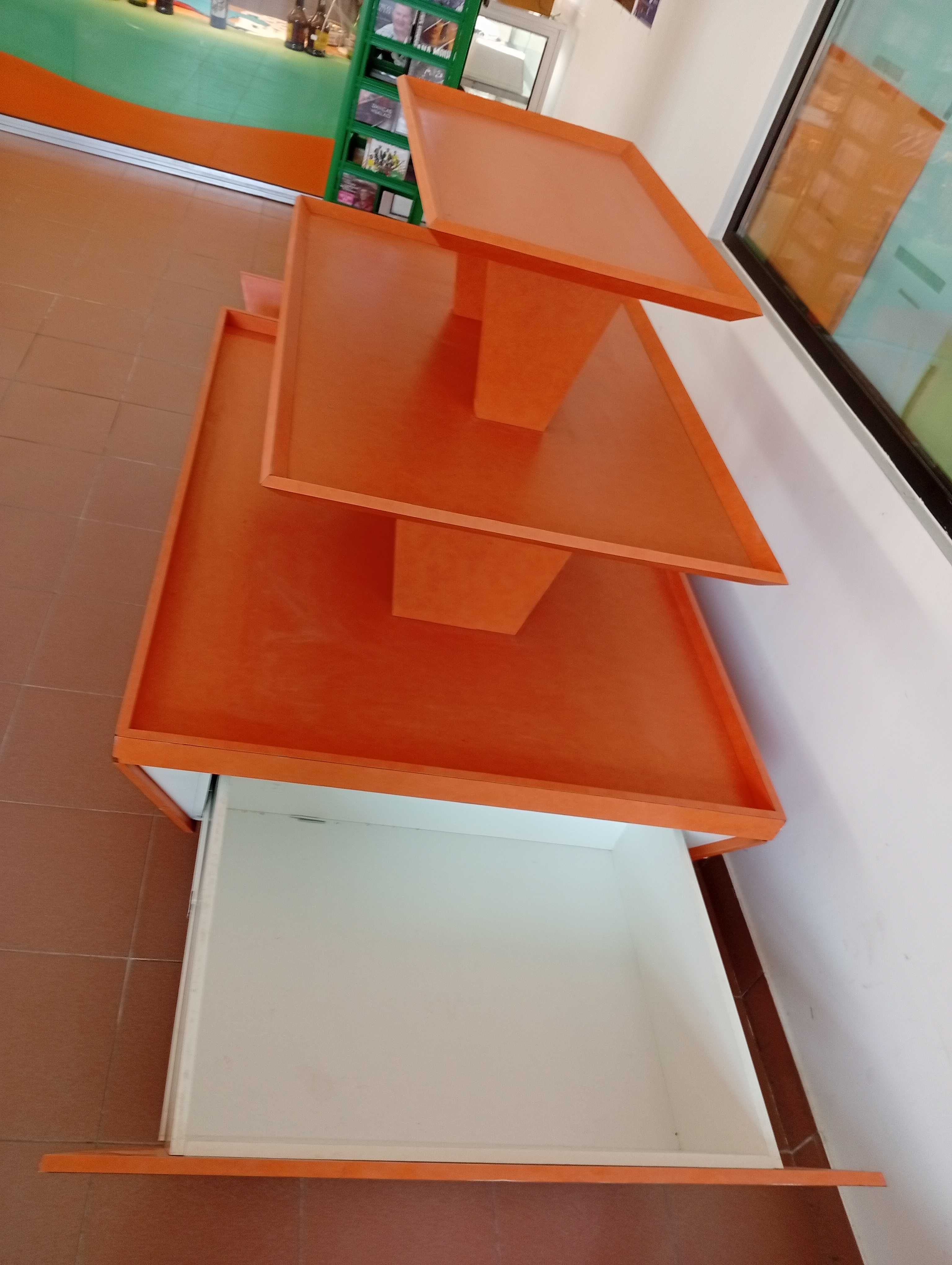 Expositor ilha para lojas