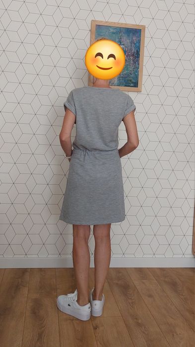 Sukienka szara dresowa Reserved r.xs