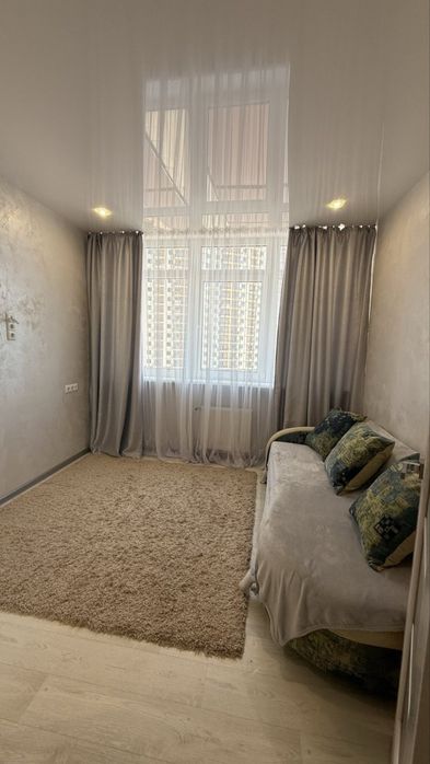 Евро двухкомнатная с ремнотом в кадоре на Сахарова