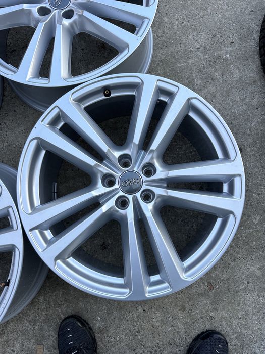 Диски 20 5.112 ЕТ28 8Jx20H2 Audi Q7 Q8
