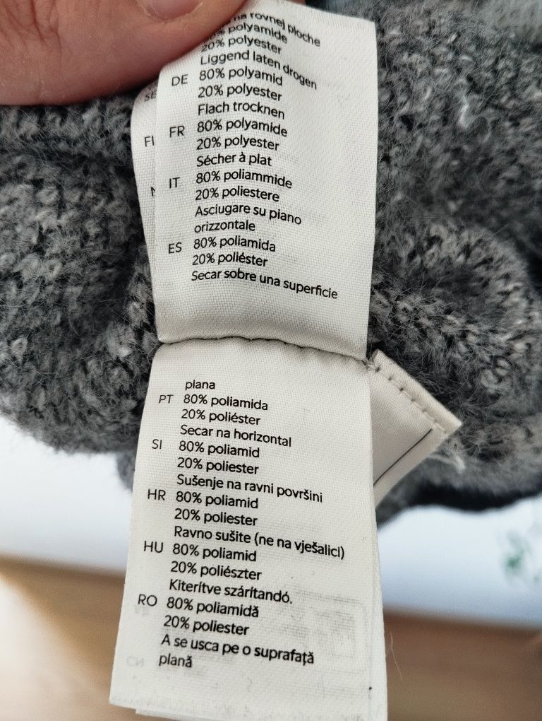 Włochaty sweter w pepitkę, czarno- szary r. S/M Lindex