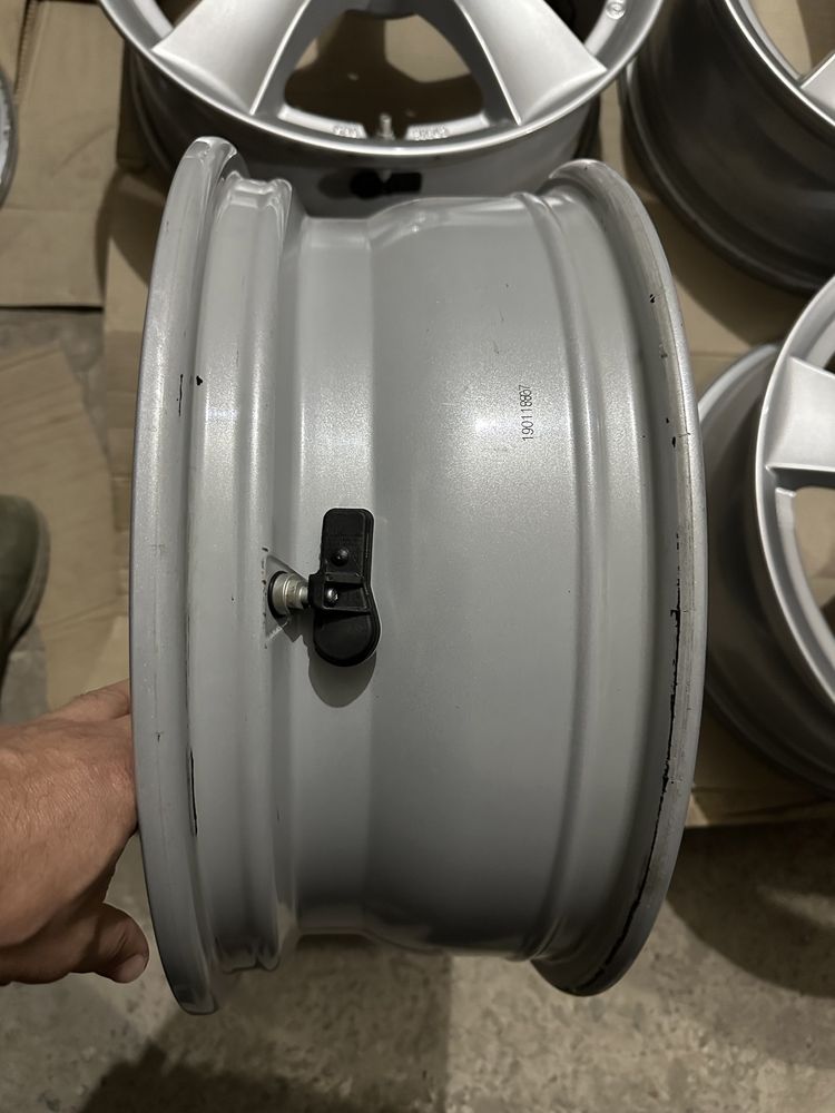 Оригинальные Диски R17 5x112 6,5J ET44 /Meresedes/VW/Audi/Skoda