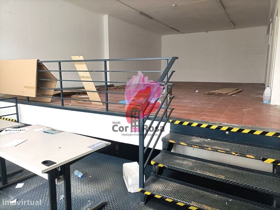 Loja para comercio – Quintã – Azurem