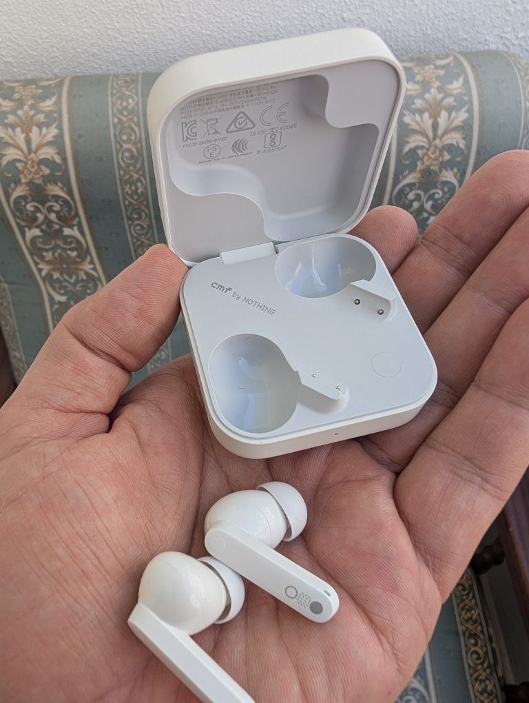 Auriculares Bluetooth CMF BUDS PRO 2 c/ garantia FNAC até Dezemb 2027