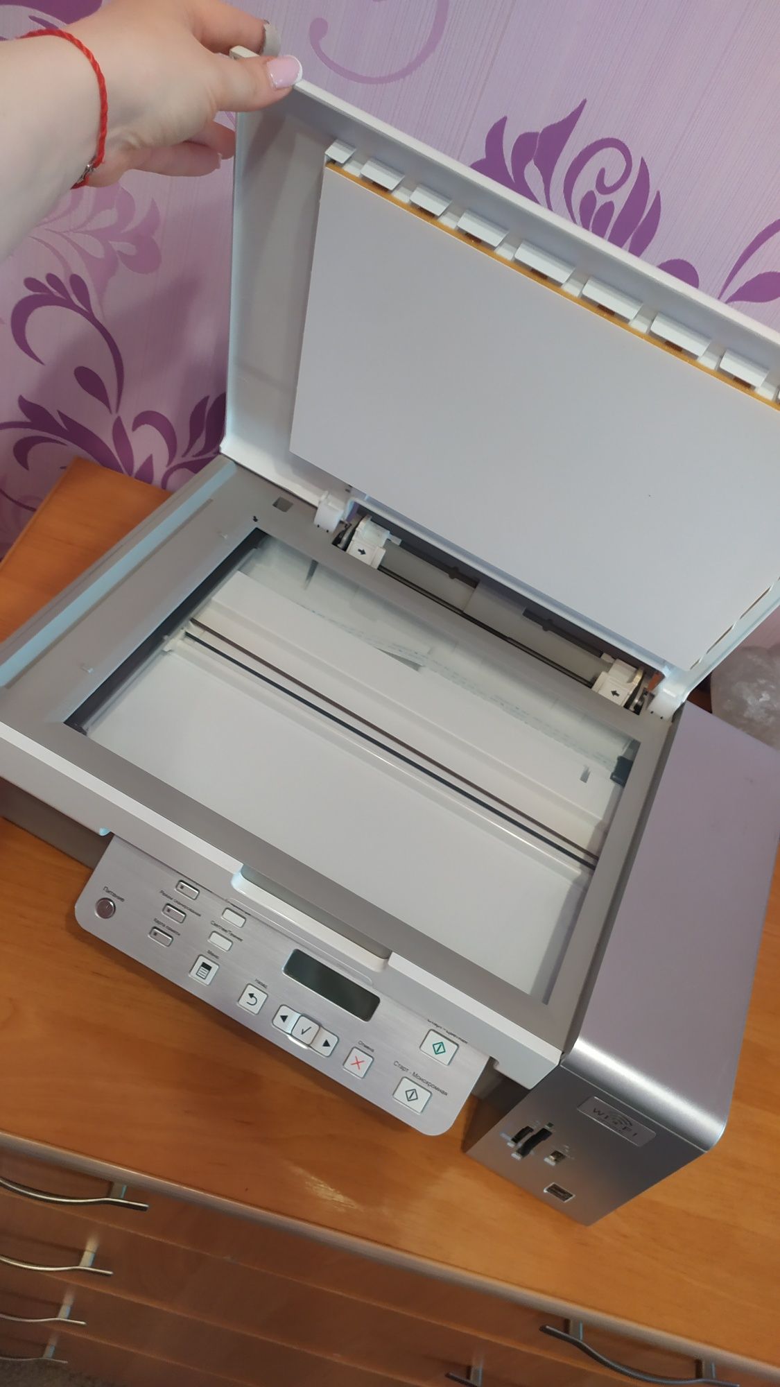 Продам принтер-сканер-ксерокс  Lexmark Х4550