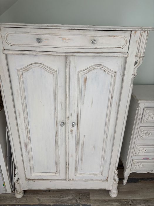 Szafka tzw. Bieliźniarka