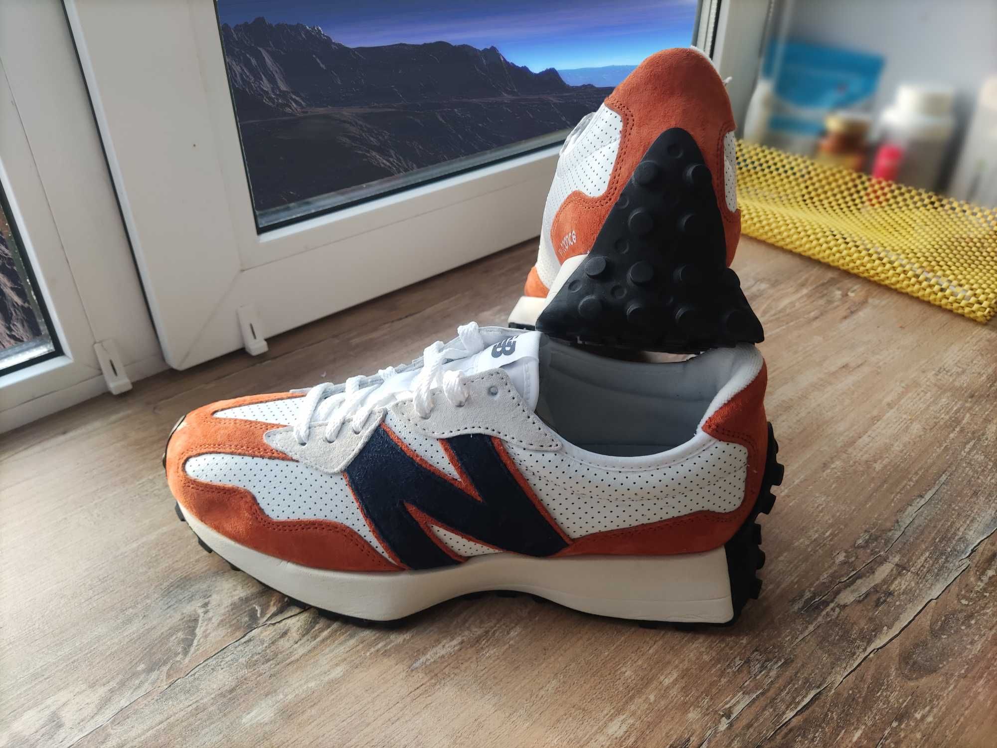 Кроссовки New Balance White Orange Blue