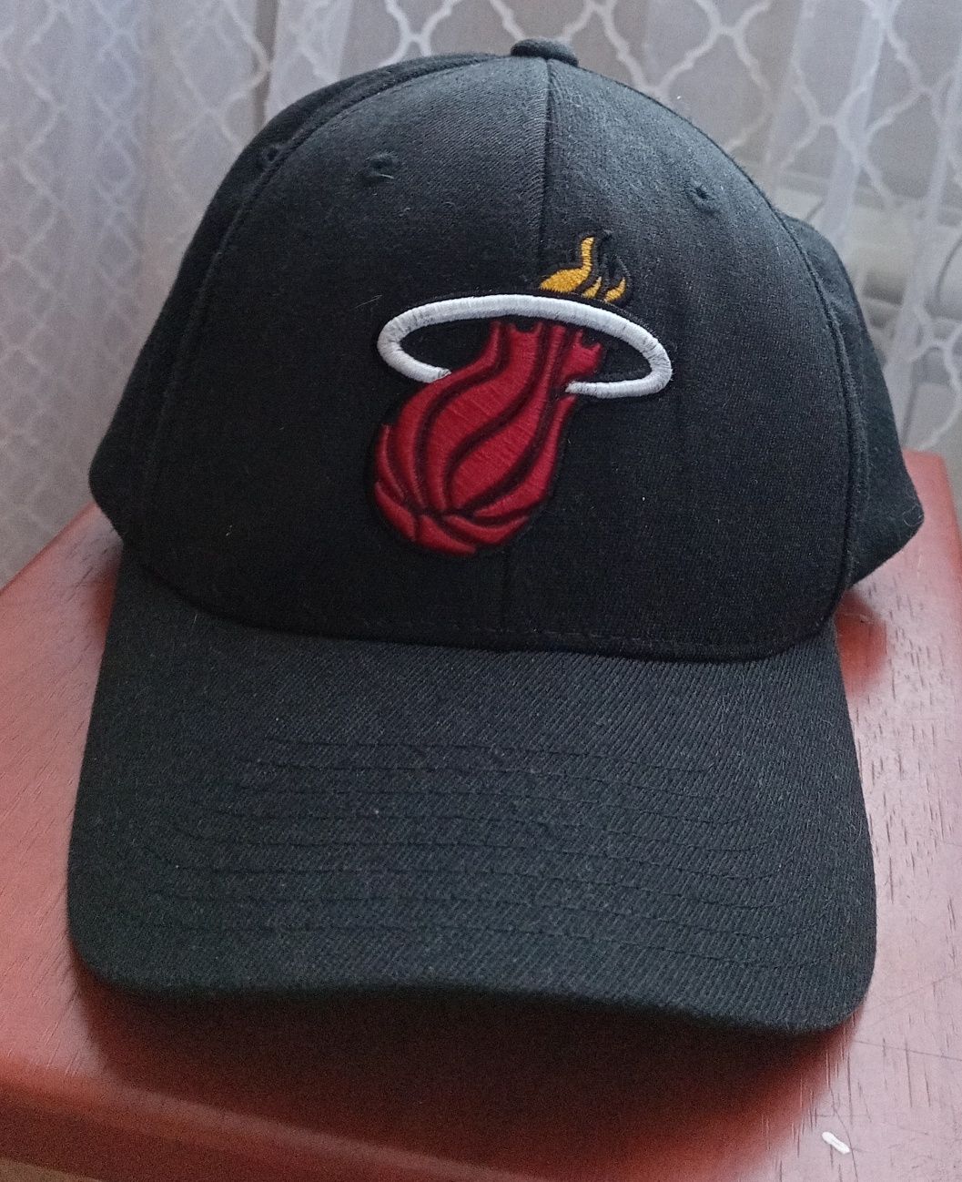 Оригинальная бейсболка Mitchell & Ness NBA Miami Heat