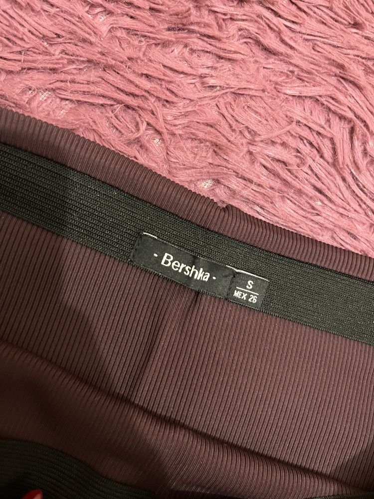 Жіноча спідниця Bershka розмір S