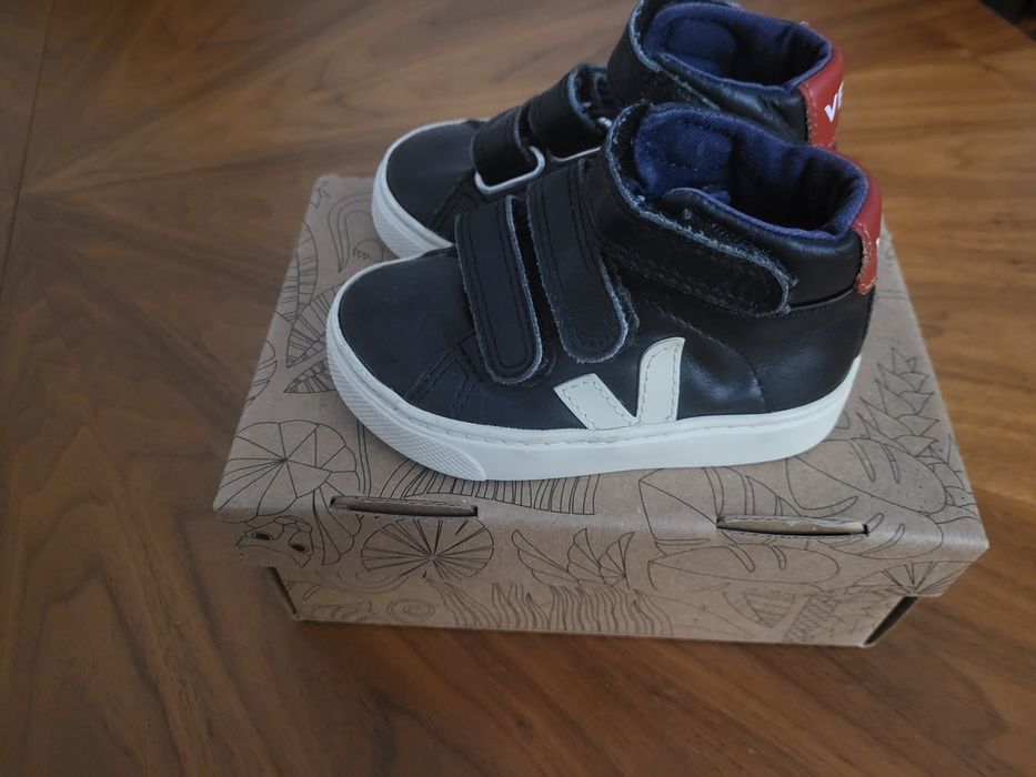 Sapatilha/bota Veja de Criança nr. 22