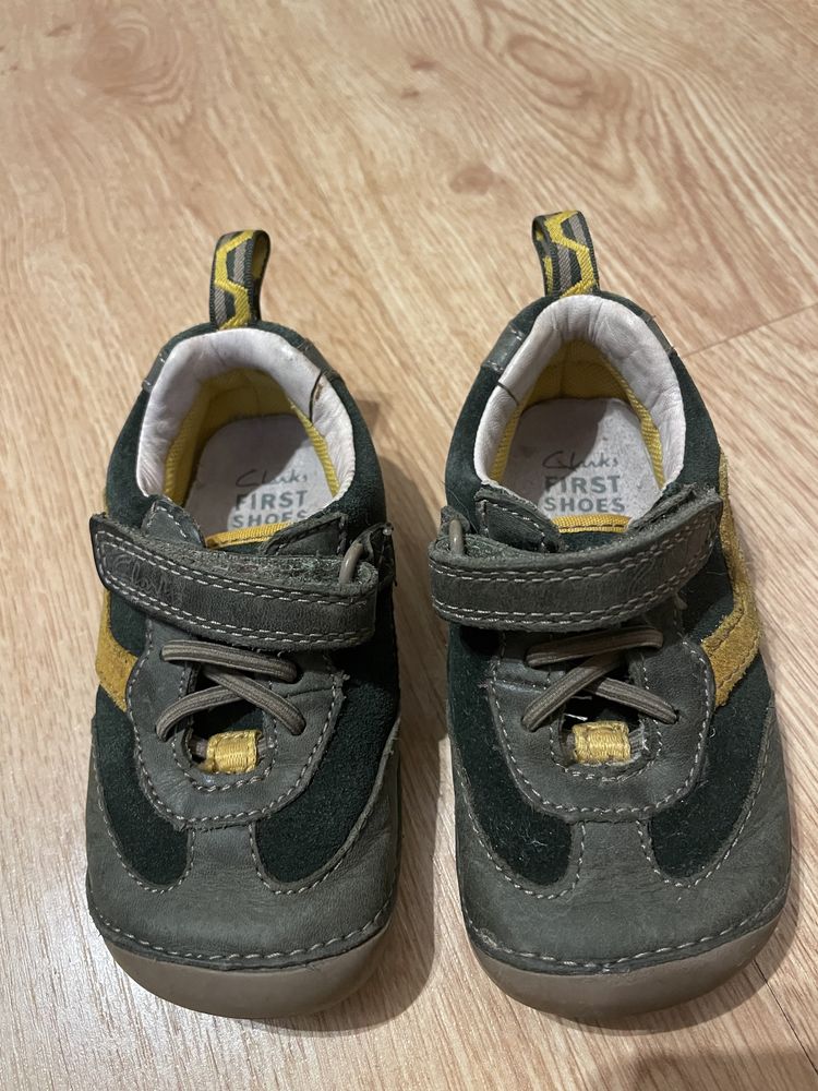 Buty dziecięce skórzane firmy Clarks