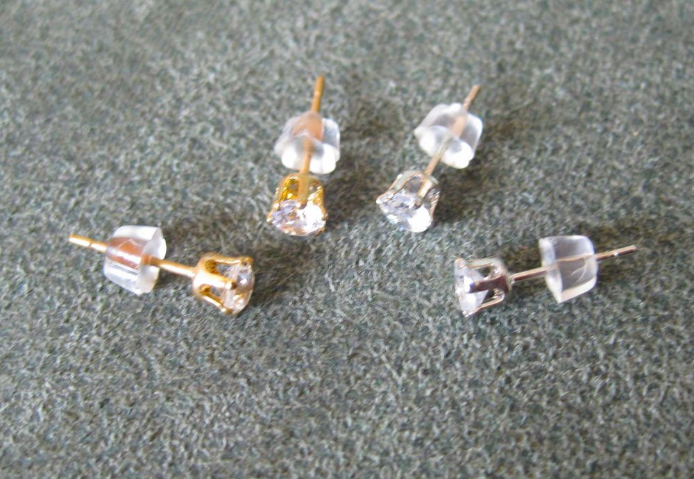 Brincos Aço Prateado c/ Brilhante NOVO - Saldo