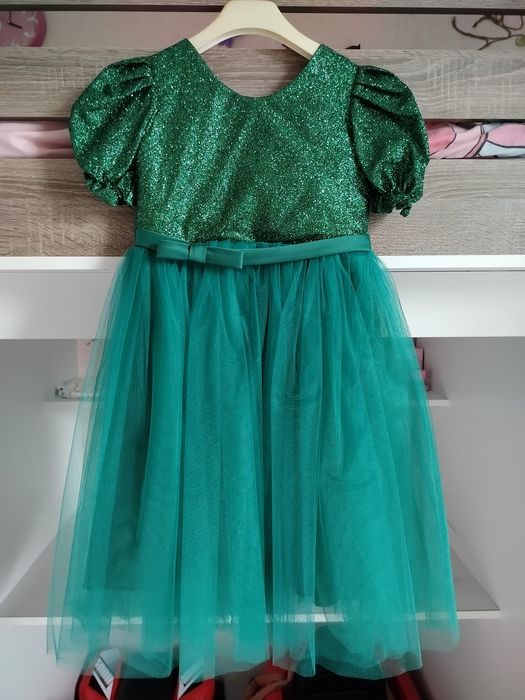 Дитяча сукня 5-7 років. На зріст 116-122 см.