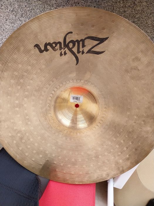 Vendo pratos zildjian