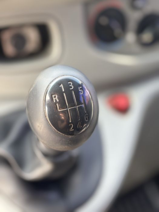 Opel vivaro після кап ремонту двигуна грузовий