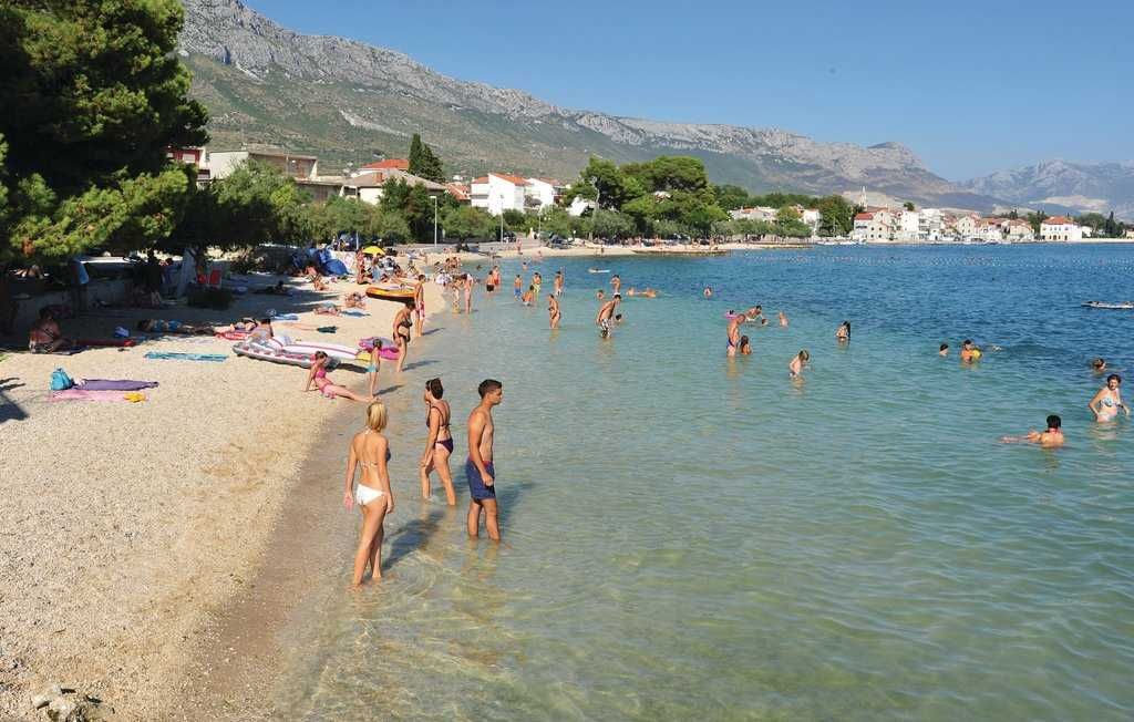 Wakacje w Chorwacji, okolice miasta Trogir, apartament dla 8 osób,