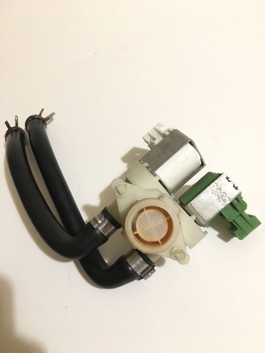 Заливной клапан подачи воды ariston/indesit 255397 оригинал