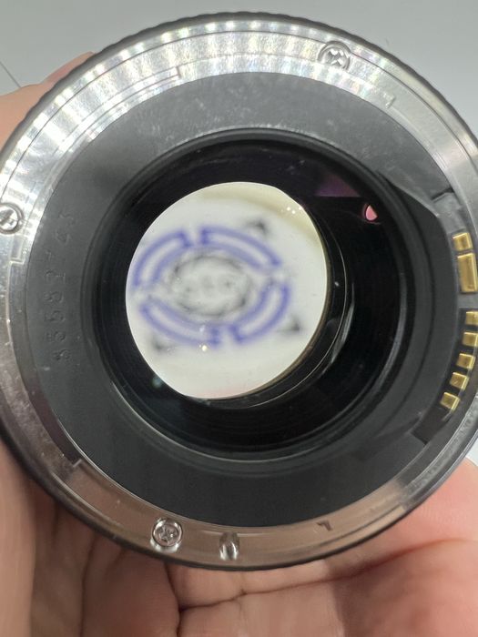 Об'єктив Canon EF 85mm f/1.8 USM