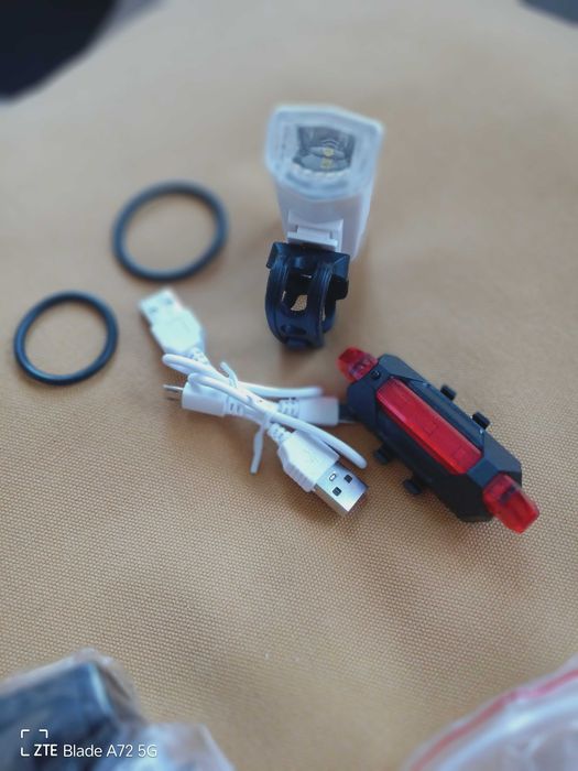 vários acessórios para bicicleta novos