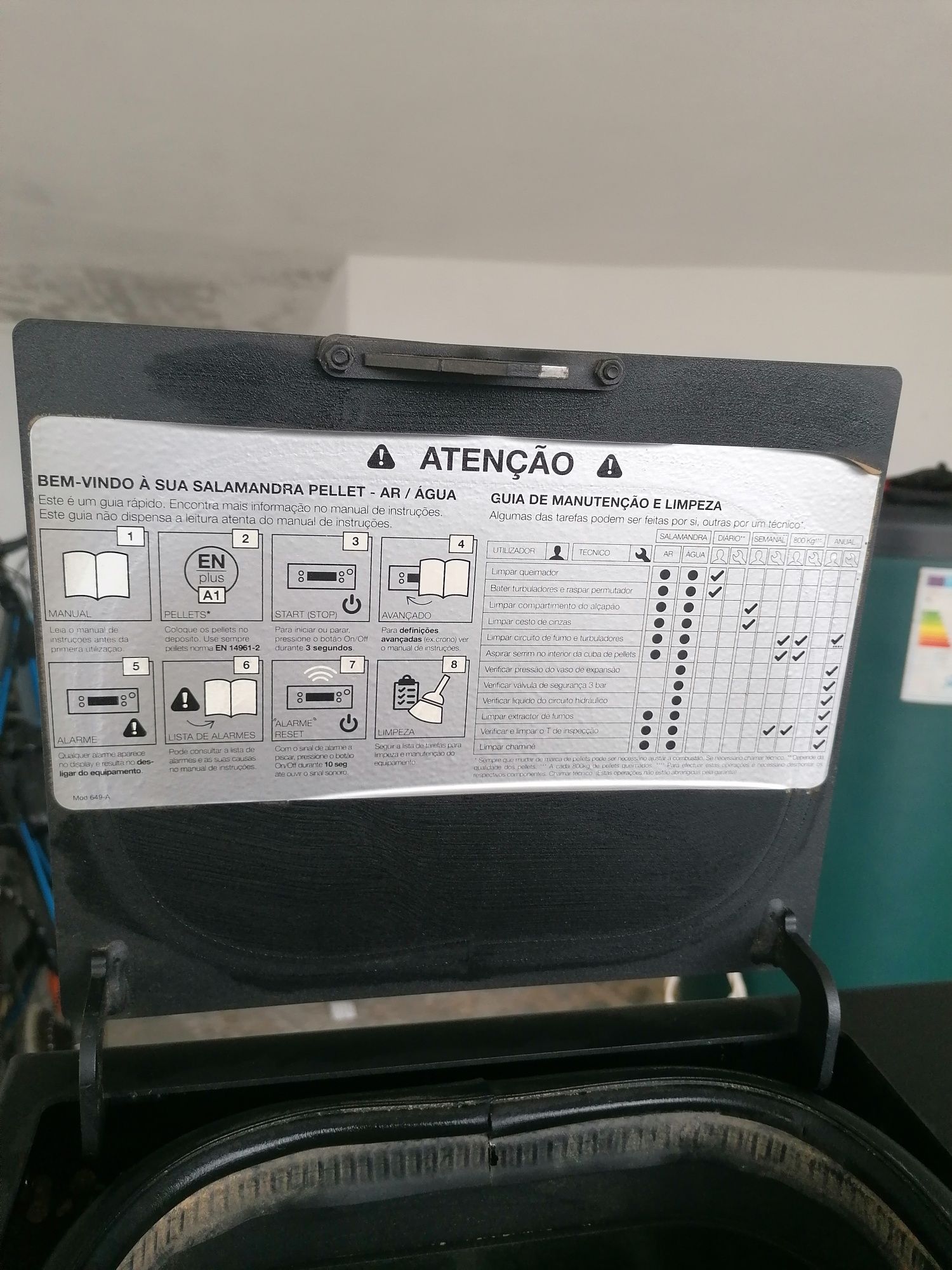 Salamandra a pellets solzaima douro 23kw e termoacumulador de 200 litr