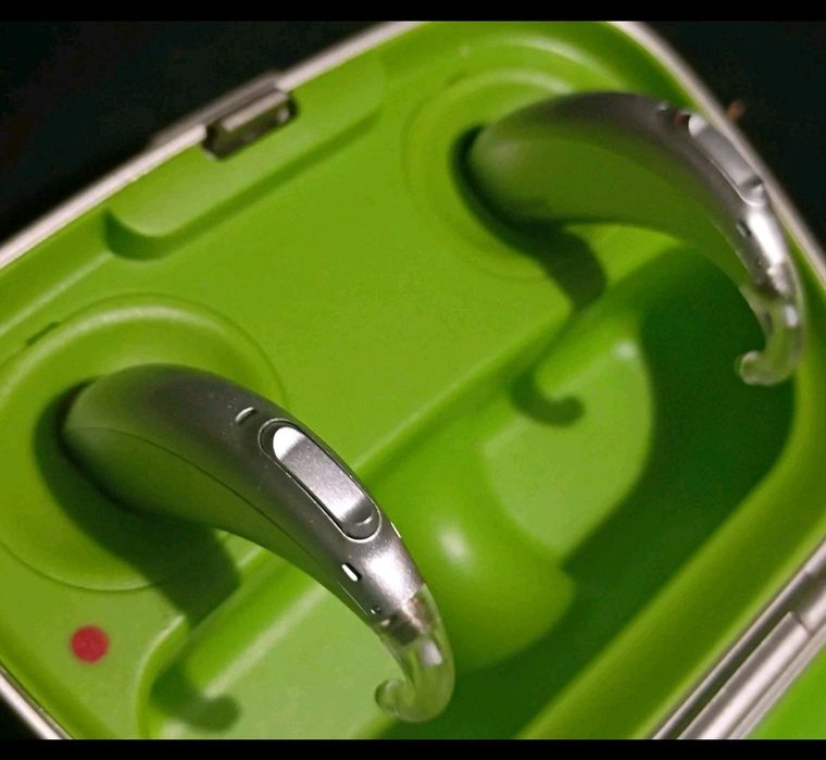 Слухові апарати для сильної втрати слуху Phonak Naida M90 Marvel нові