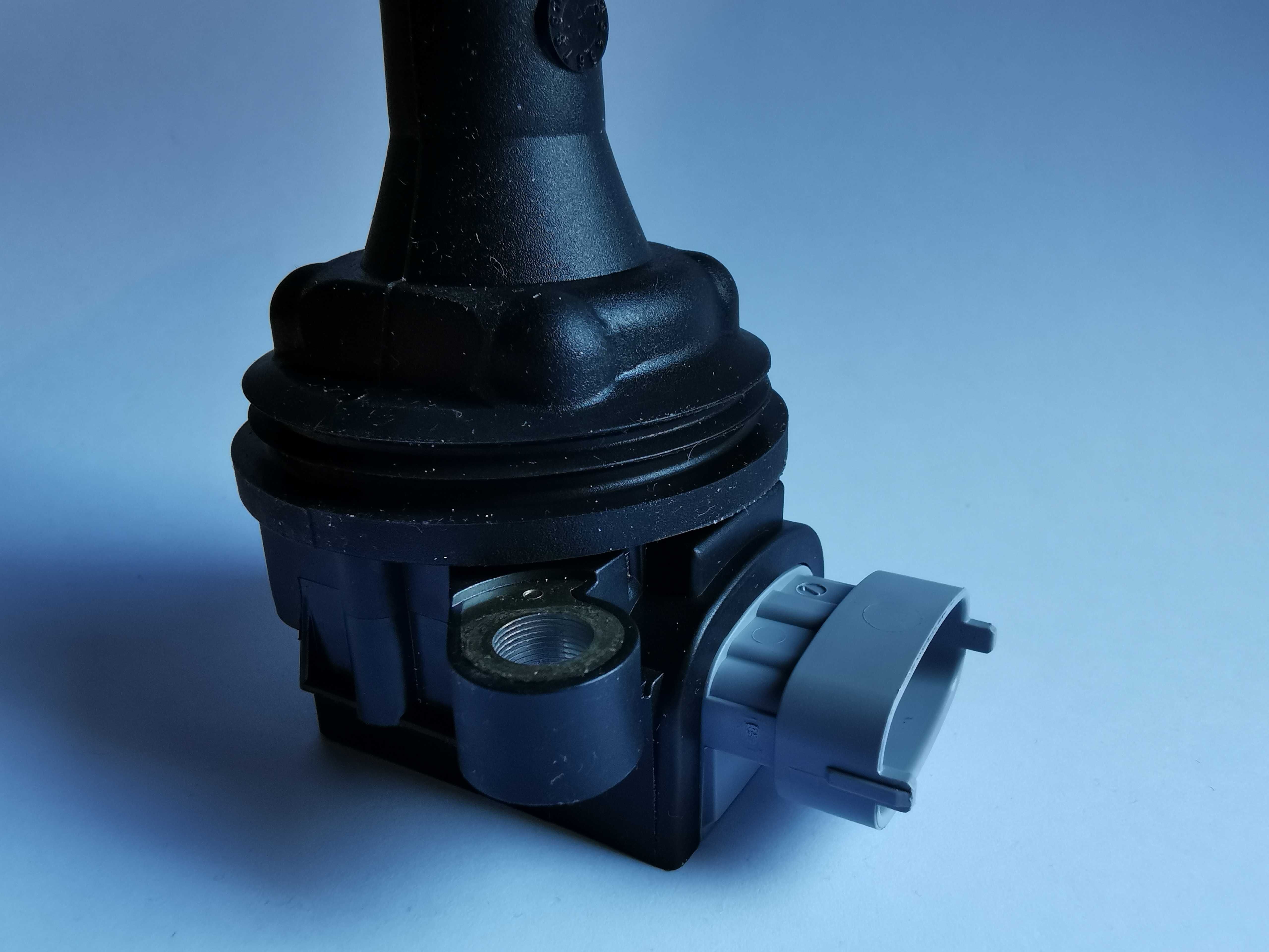 BOSCH cewka zapłonowa VOLVO S60 S70 S80 V70 I II