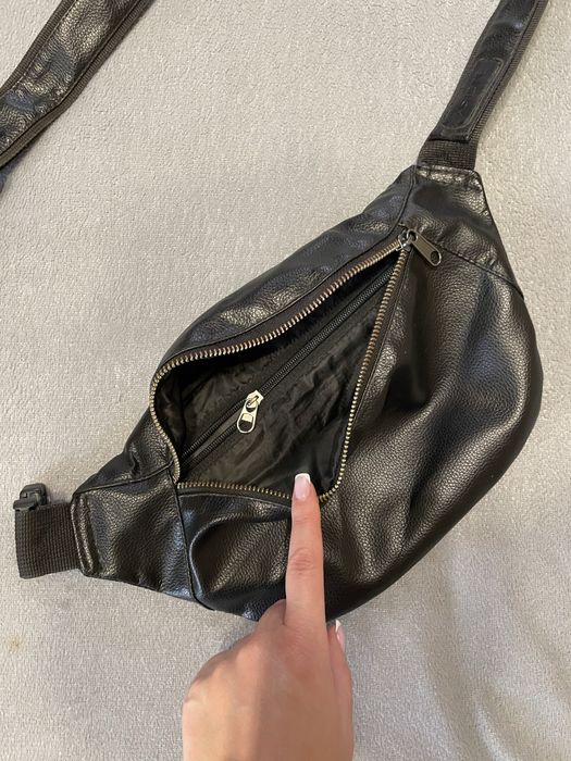 Мужская кожаная бананка