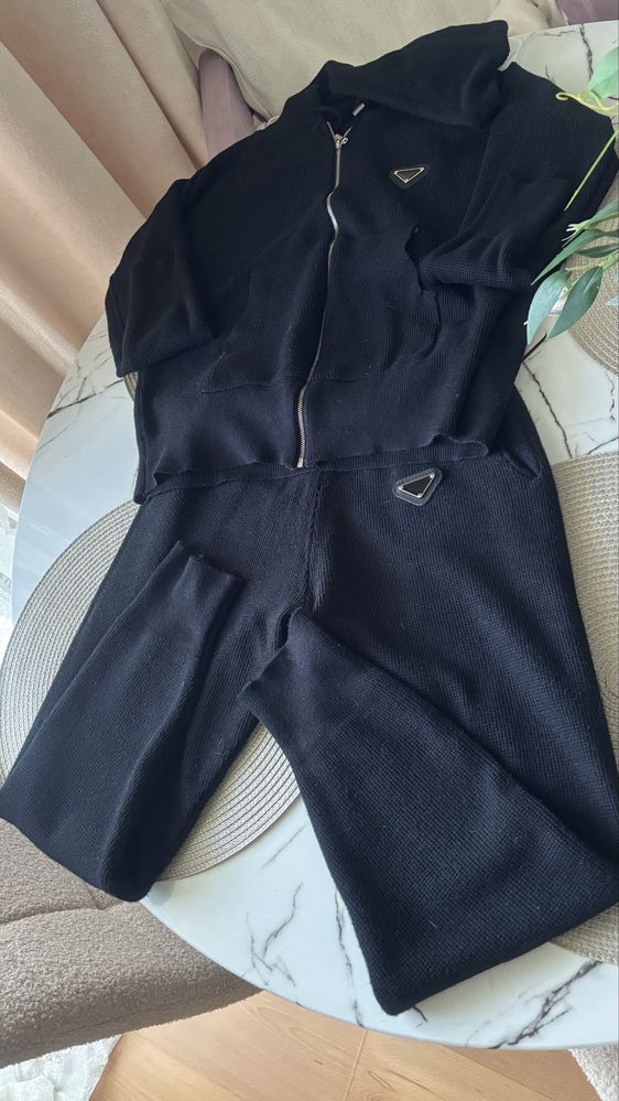 Dres czarny Varlesca