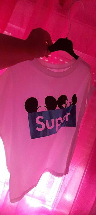 T-shirts e blusas variadas muito Trendy