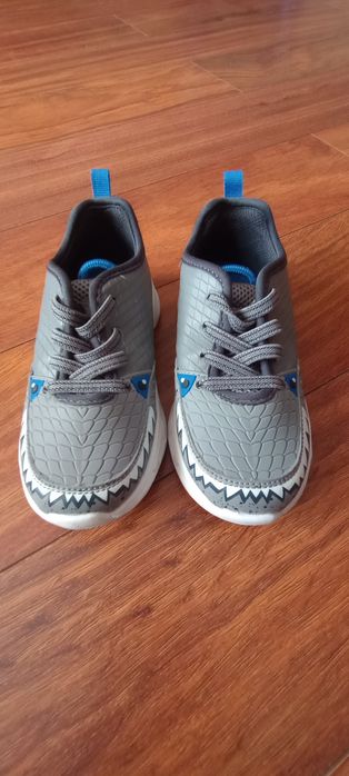 Świecące wsuwane buty Carter's rozmiar 27