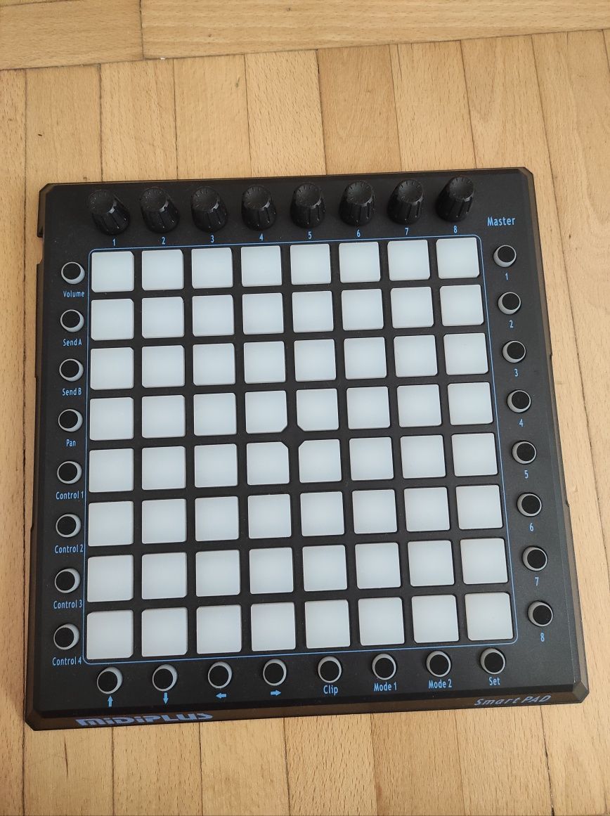 Midiplus Smardpad S + Cubase LE kontroler z 64 padami nowy na gwarancj